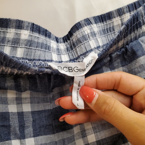 2for$20 BCBGeneration plaid flowly summer short shorts navy blue white summer LG - Picture 2 of 3